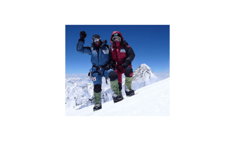 2007 auf dem Gipfel des Broad Peak (8.047 m): Gerlinde Kaltenbrunner und Ralf Dujmovits.
