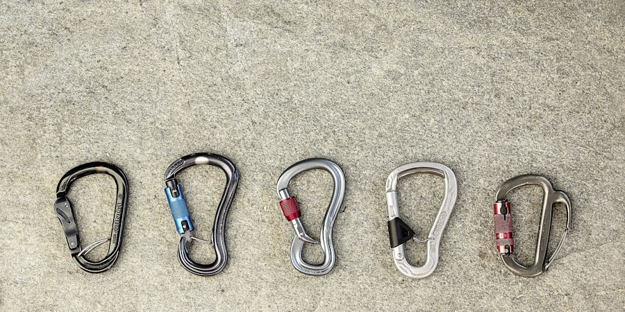 5 Belay-Karabiner im Test: Sicheres Sichern ohne Querbelastung