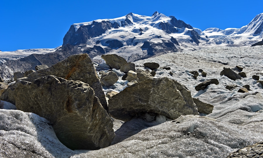 <p>Monte-Rosa-Massiv mit den Gipfeln Nordend und Dufourspitze vom Gornergletscher gesehen.</p>
