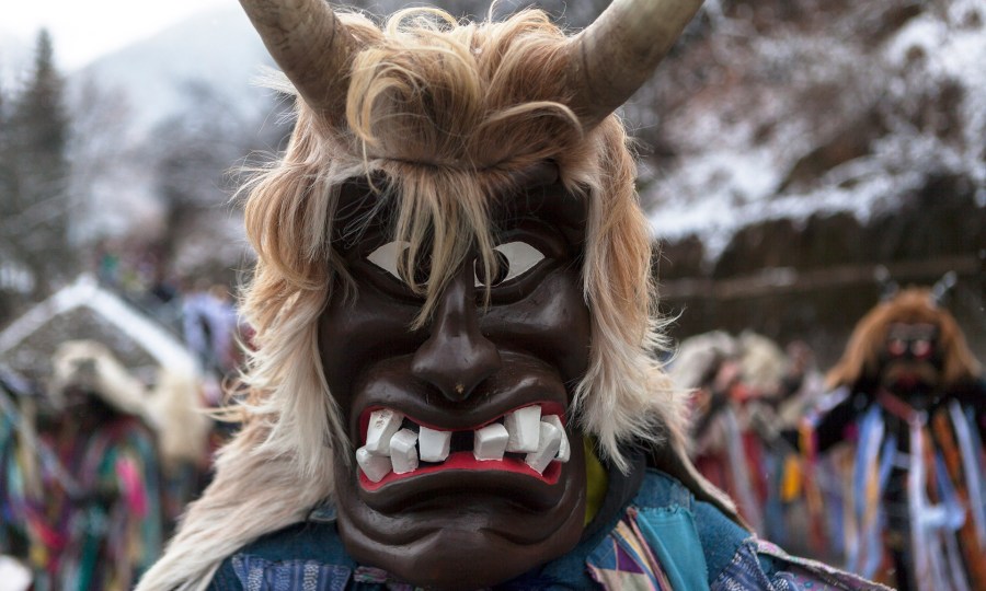 <p>Der traditionelle Krampus und Nikolausumzug Klosn in Stilfs.</p>