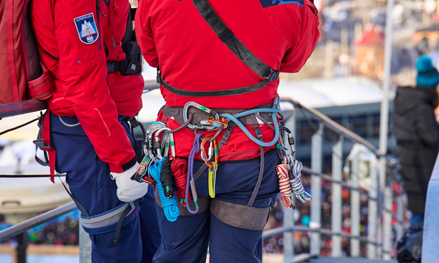 <p>In Österreich mit einem Vielfachen an Pistenkilometern sind die Zahlen deutlich höher als im südlichen Oberbayern.</p>