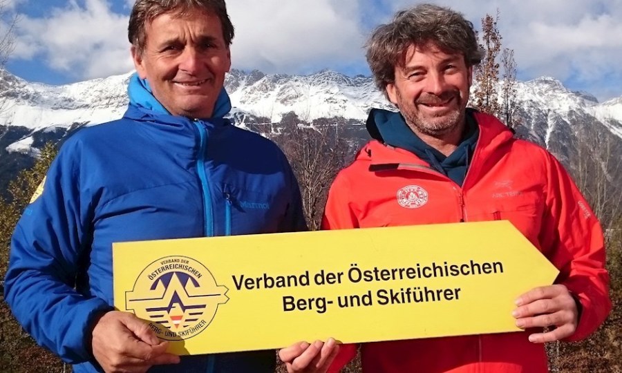 <p>Hofft mit seinen Kollegen und Kolleginen ab dem 01. Mai wieder Kunden führen zu dürfen: Walter Zörer (re.), der <a href="https://www.alpin.de/home/news/37879/artikel_fuehrungswechsel_beim_voebs.html" rel="nofollow" target="_blank">Vorsitzende des Österreichischen Berg- und Skiführerverbandes</a>.</p>