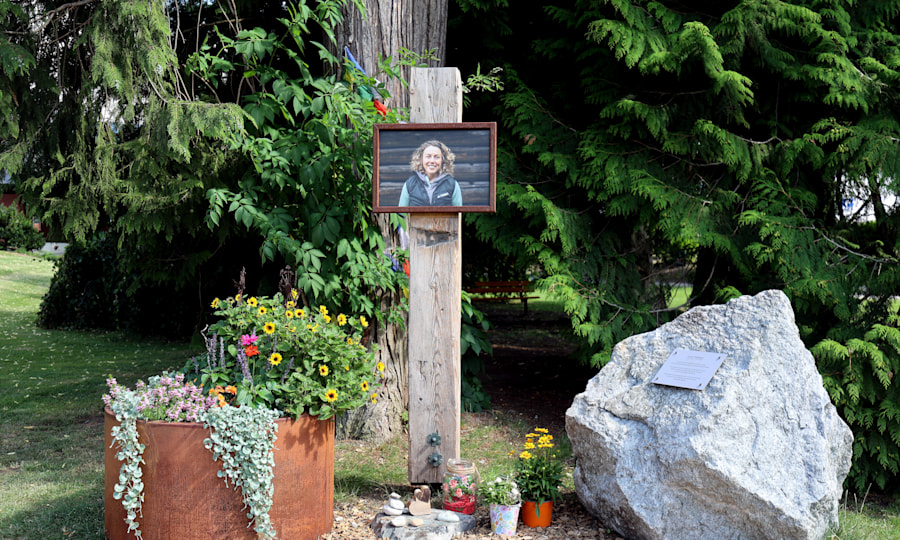 <p>Erinnerungsort im Laura-Dahlmeier-Park.</p>