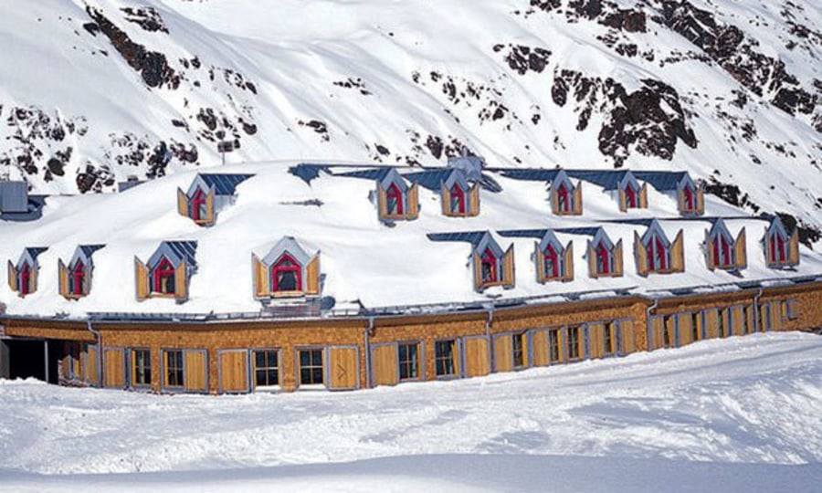<p>Winterliches Tourenziel: Die Jamtalhütte.</p>