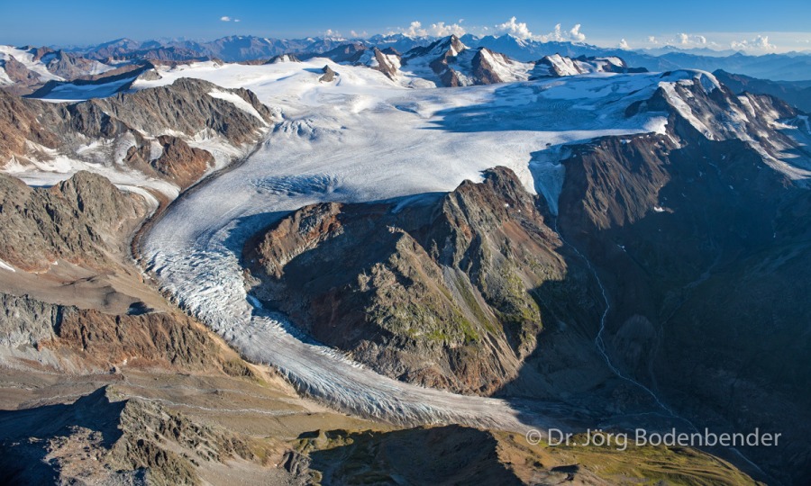 <p>Der Gepatschferner bildet mit dem Kesselwandferner die größte Gletscherfläche Österreichs.  </p>
