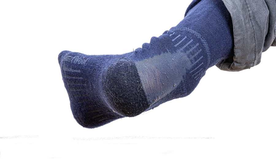 <p>Extrem dünne Fersen bei Socken. Hier macht ein Neukauf Sinn!</p>