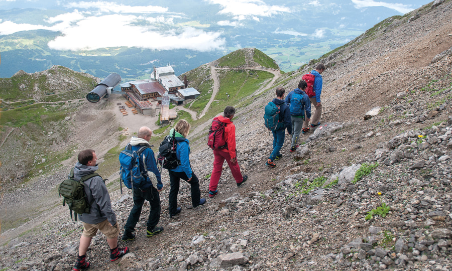 <p>Beste Testbedingungen für die Bergschuhe: rund um die Bergstation der Karwendelbahn in Mittenwald.</p>