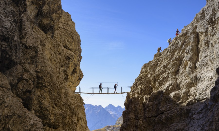 <p>12 Klettersteige führen bei "Dolomiten ohne Grenzen" quer durch die Sextener Dolomiten.</p>