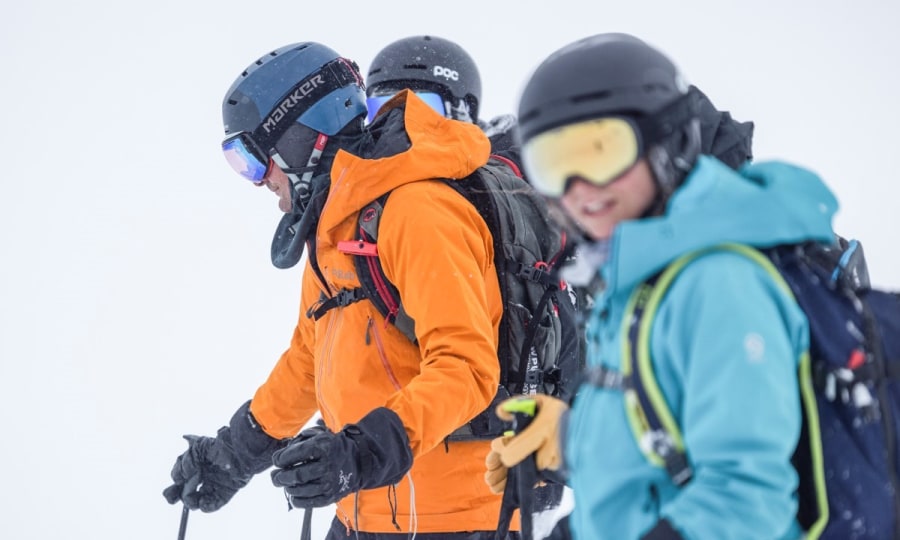 <p>Snowhow macht es sich bereits seit über 10 Jahren zur Aufgabe, Skifahrer und Snowboarder aufzuklären und ihnen nützliche Tools für die Risikominimierung beim Freeriden mitzugeben. </p>