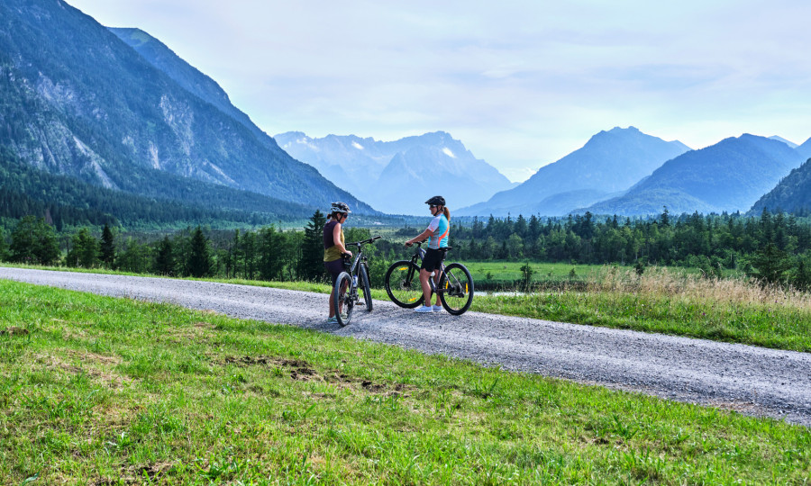 <p>Im ZugspitzLand gibt es ein herrliches Radwegenetz, hier ist für jeden was dabei.</p>
