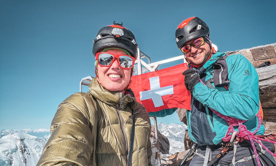 <p>Adrian und Philipp am Gipfel der Dufourspitze.</p>