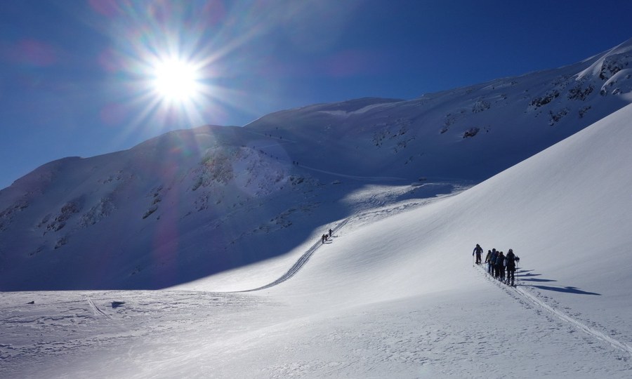 <p>Über Berg und Tal – Auf Ski quer durch Vorarlberg.</p>