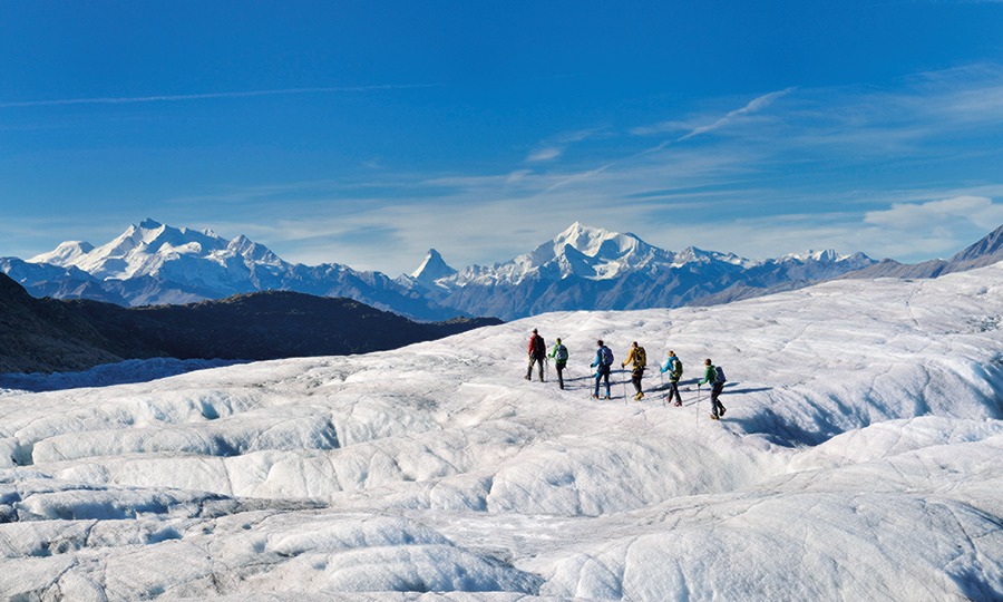 <p>Gletscher-Fact: Aus einem Meter Neuschnee entsteht in 10 Jahren ein Zentimeter des blauen, blasenfreien Gletschereises.</p>