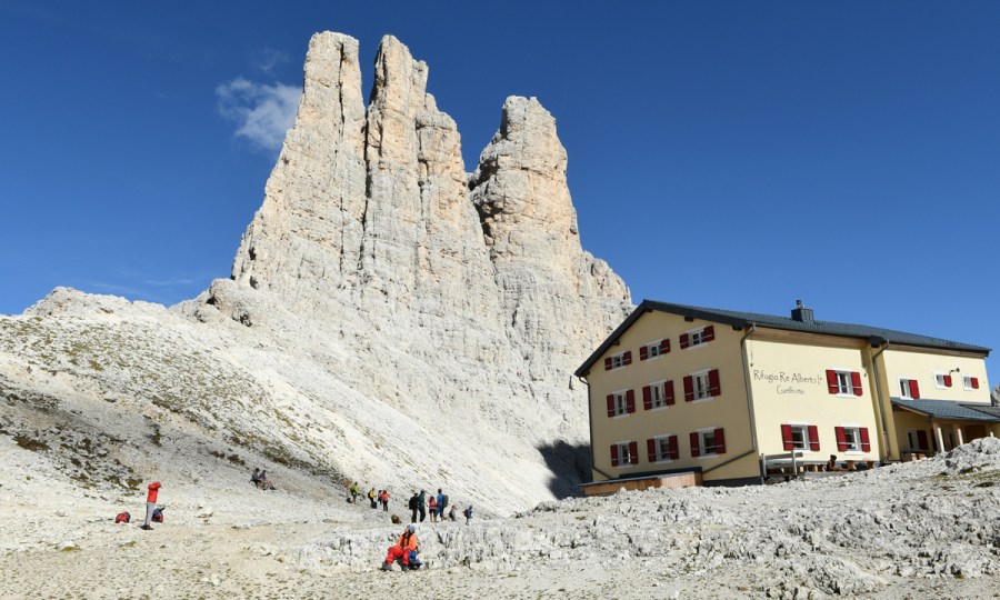 <p>Bizarre Felsen-Finger: die Vajolet­türme über der gleichnamigen Hütte.</p>