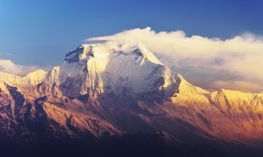 <p>Der Dhaulagiri ist mit 8.167 Metern der siebthöchste Berg der Welt. </p>