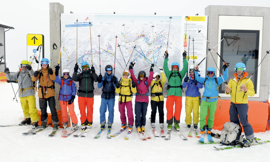 <p>ALPIN-Testteam bei optimalen Bedingungen im  Skigebiet Silvretta Montafon.</p>
