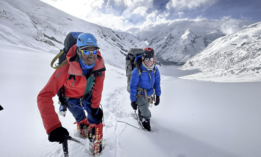 <p>Unterwegs am Dhaulagiri: Kristin Harila und Tenjen Lama Sherpa.</p>