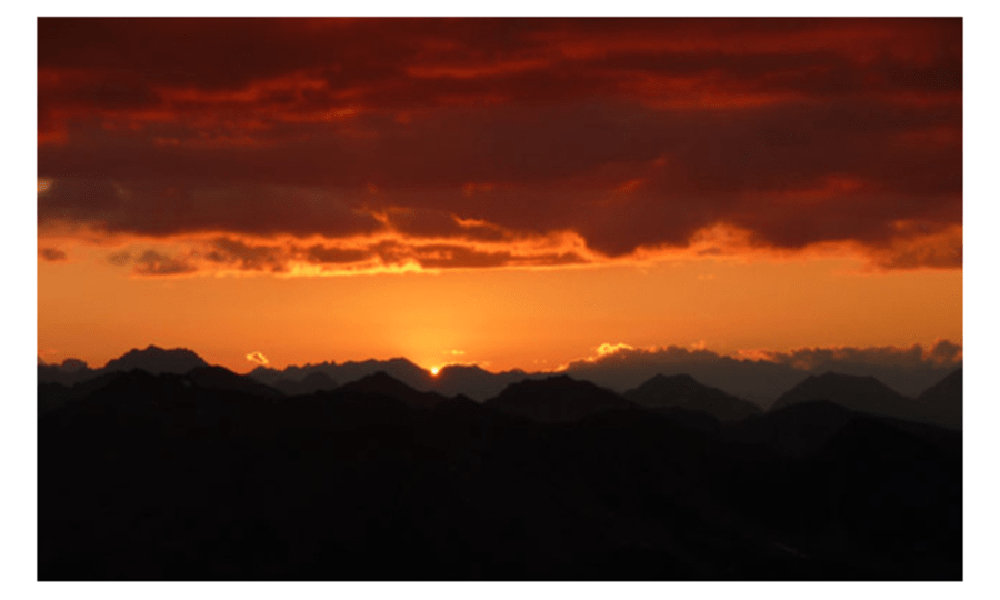 <p>Sonnenuntergang, von der Payerhütte aus gesehen.</p>