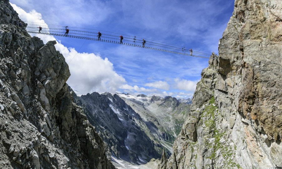 <p>Das Paradestück des Sentiero: Zwei rekonstruierte Hängebrücken mit 55 und 75 Metern Länge überspannenrecht wilde Schluchten. </p>