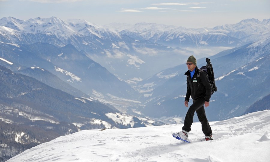 <p>(Ehrenamtliche) Ranger sind in vielen Gebieten mittlerweile ganzjährig im Einsatz und klären über Gefahren und angemessenes Verhalten auf, hier im Nationalpark Hohe Tauern.</p>