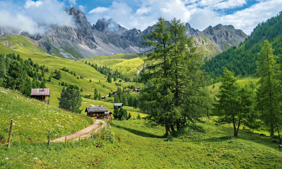 <p>Auf dem Dolomiten-Höhenweg 1 – Valfredda. </p>