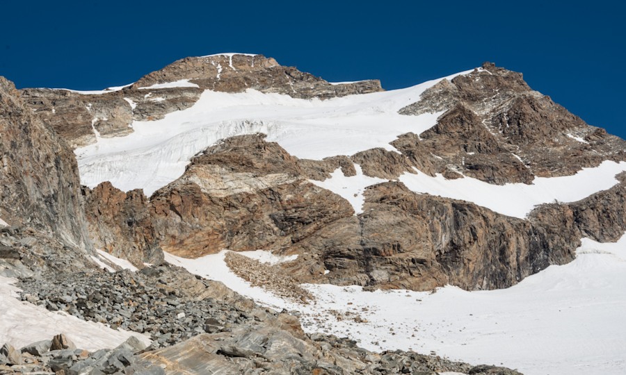 <p>Blick auf die Vincent-Pyramide (Sommer).</p>