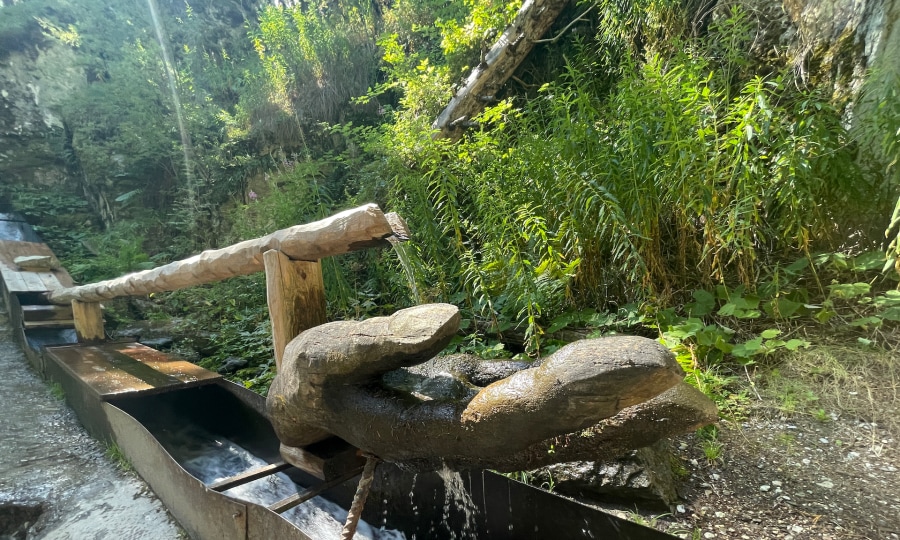 <p>Die Bisse Vieux: Wasserleitung vom Hochgebirge ins Tal.</p>