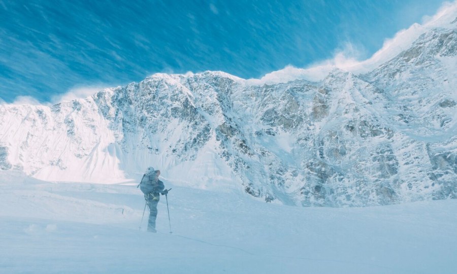 <p>Vom Winde verweht: Windig war es bei der Expedition im nepalesischen Himalaya oft.</p>