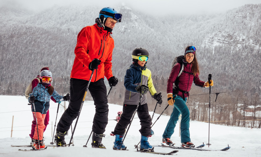 <p>Auch für Kinder gut geeignet: Skitourenlehrpfade und Skitourenparks wie der Dynafit Skitourenpark am Hirschberg.</p>