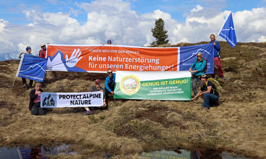 <p>Protestaktion gegen Windpark bei Kühtai.</p>