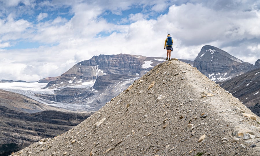 <p>Die Iceline im Yoho National Park ist eine Traumtour mit See-, Berg- und Gletscherpanoramen und fast noch ein Geheimtipp.</p>