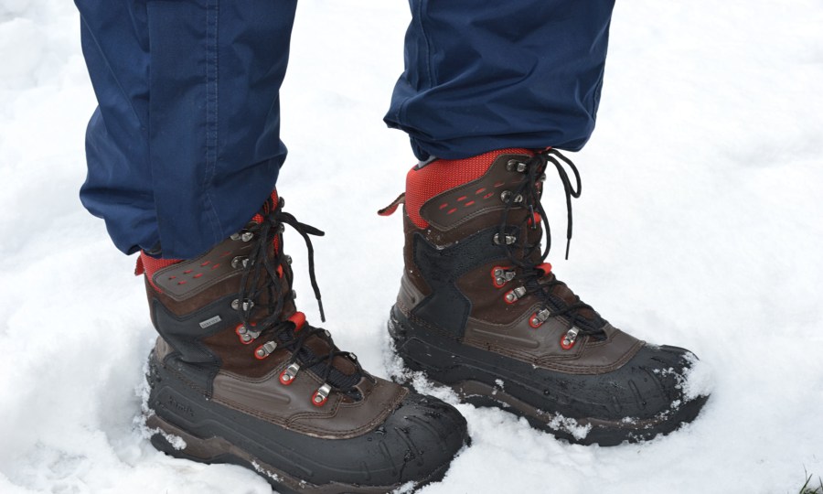 Andi Erkens hat zwei kleine Töchter. 
Die lieben Rodeln und Spazierenstehen. 
Er auch – er hat ja warme Füße! 