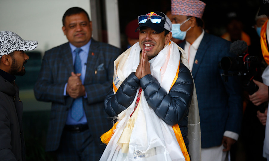 <p>Nirmal Purja nach dem Erfolg am K2 im Jahr 2021.</p>