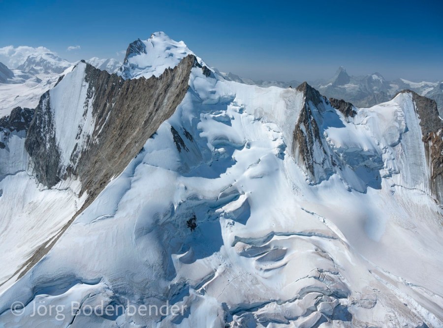 Hochtour über den Ostgrat auf die Lenzspitze mit Überschreitung zum Nadelhorn in den Walliser Alpen