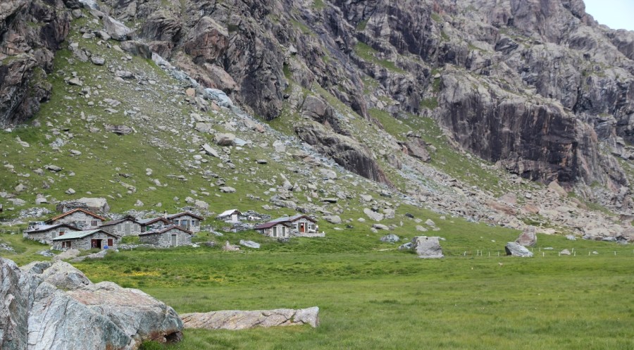 Rundwanderung am Campo-Moro-See in der Berninagruppe