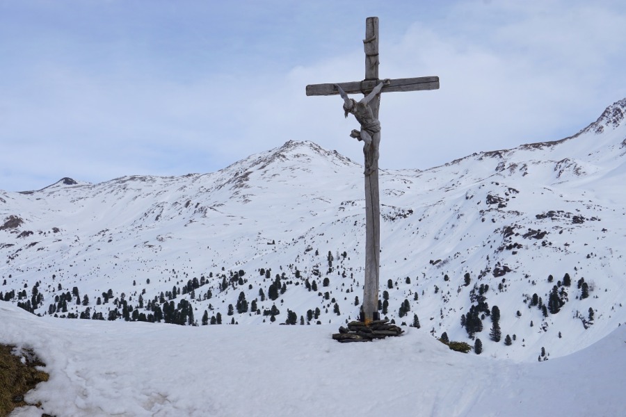 Schneeschuhtour am Lizumbach zur Lizumer Hütte in den Tuxer Alpen